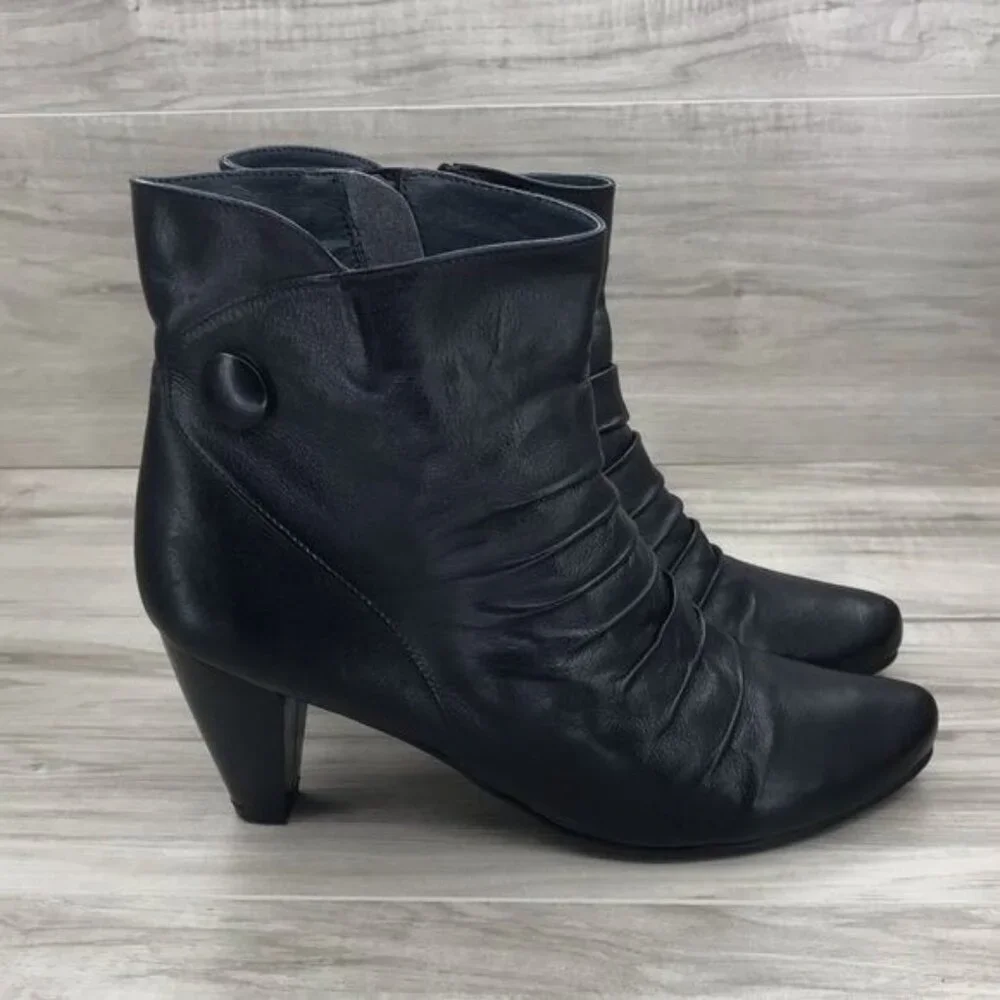 Eric Michael black Ankle Boots Women's EU 41 Black Leather Heeled Zip Booties